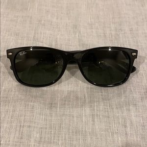Ray-Ban Wayfayer sunglasses